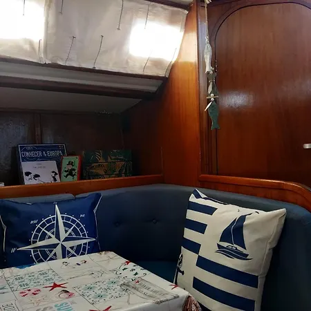 Houseboat - In Ria Formosa Botel