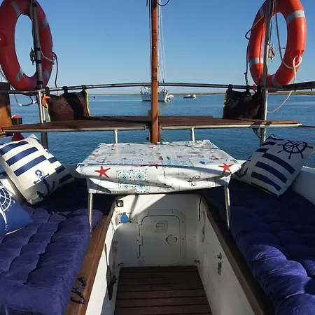 Houseboat - In Ria Formosa Botel *