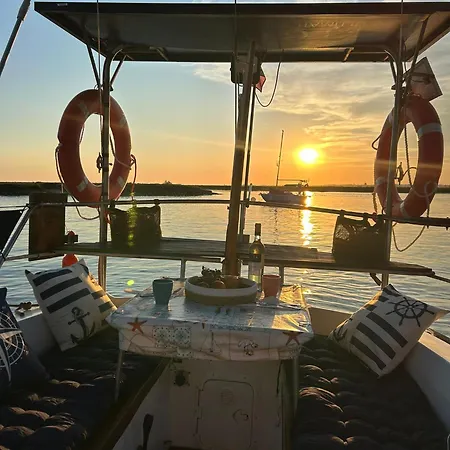 Houseboat - In Ria Formosa *