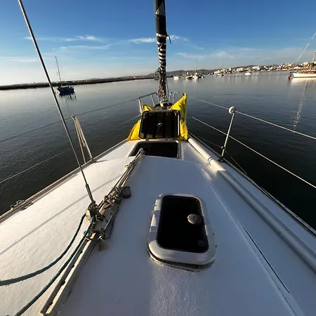 Houseboat - In Ria Formosa פארו