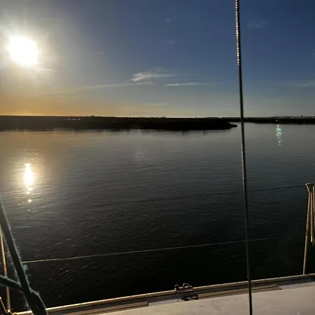 Houseboat - In Ria Formosa Botel