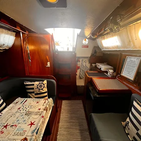 Botel Houseboat - In Ria Formosa
