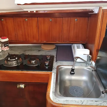 Houseboat - In Ria Formosa *