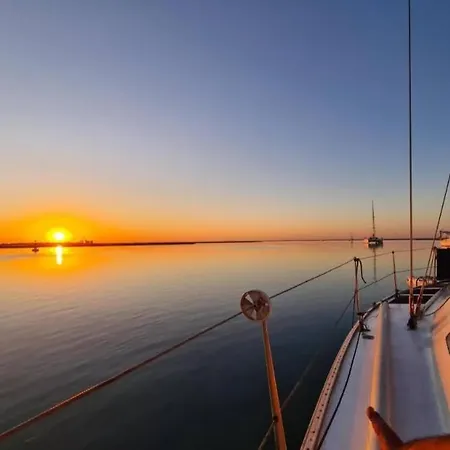 Houseboat - In Ria Formosa * Faro