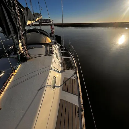 Houseboat - In Ria Formosa فارو