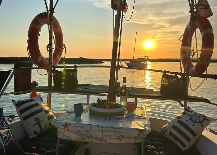 Houseboat - In Ria Formosa *
